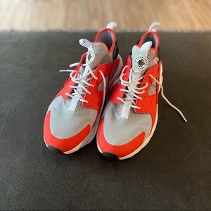 Nike Air Huarache size 12